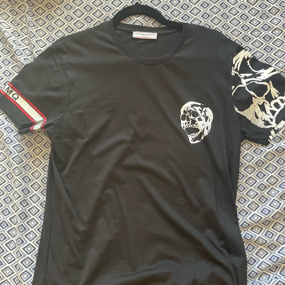 Alexander McQueen scull shirt size S/M with authenticity tag